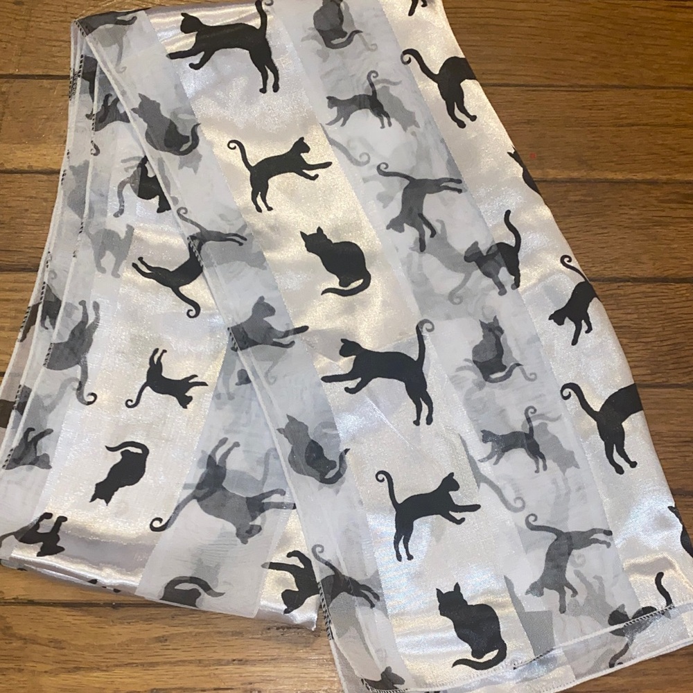 Chic Cat Patterned Sheer Scarf - Picture 2 of 7